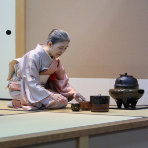 ビジネス日本語専攻で「茶の湯」体験イベント開催